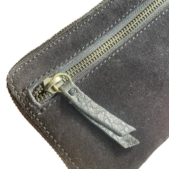 49 Square Miles Black Suede Chit Chat Phone Wallet Wristlet Zip Around - Picture 7 of 15
